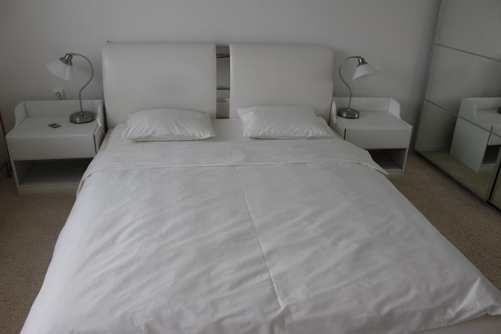 Apartman Relax So Saunou A Jakuzzi Наместово Номер фото